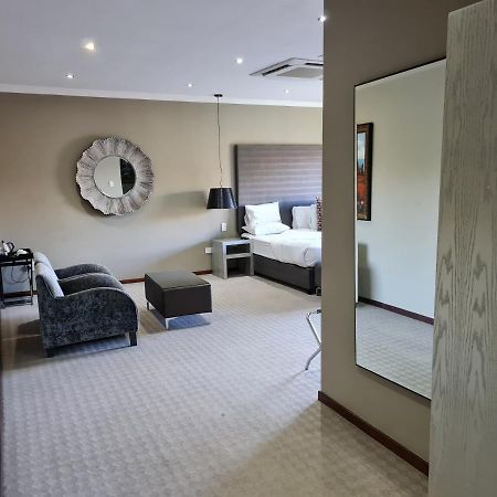 St Andrews Hotel And Spa Йоханнесбург Экстерьер фото